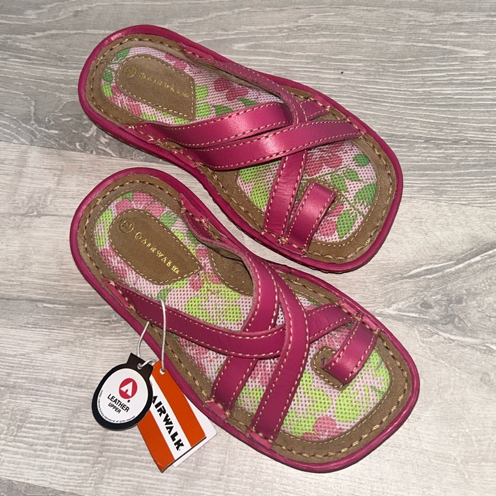 🆕Airwalk Girls Size 12 Pink Leather Slip on Sandals